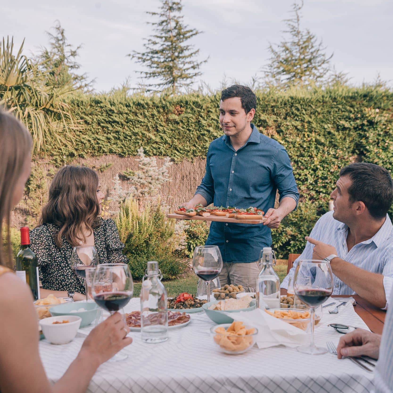 Einen Abend mit Freunden organisieren