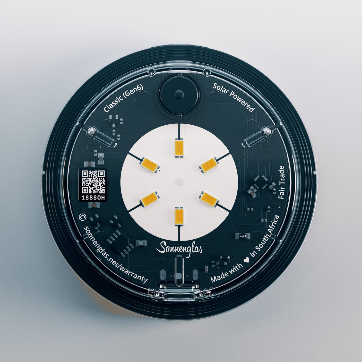 Draufsicht des SONNENGLAS® Classic (Generation 6): kreisförmiges Design mit Solarmodul, beschrifteten Funktionen und einem QR-Code auf der Oberfläche für schnellen Zugriff auf Informationen wie die Leuchtdauer.