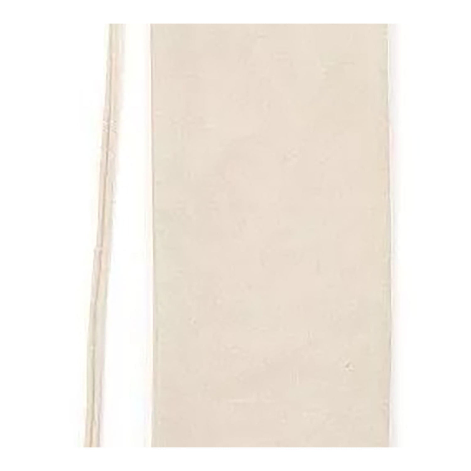 Nahaufnahme eines beigen Stoffstreifens, ideal für Ringwurfspiele für Kinder aus Holz.