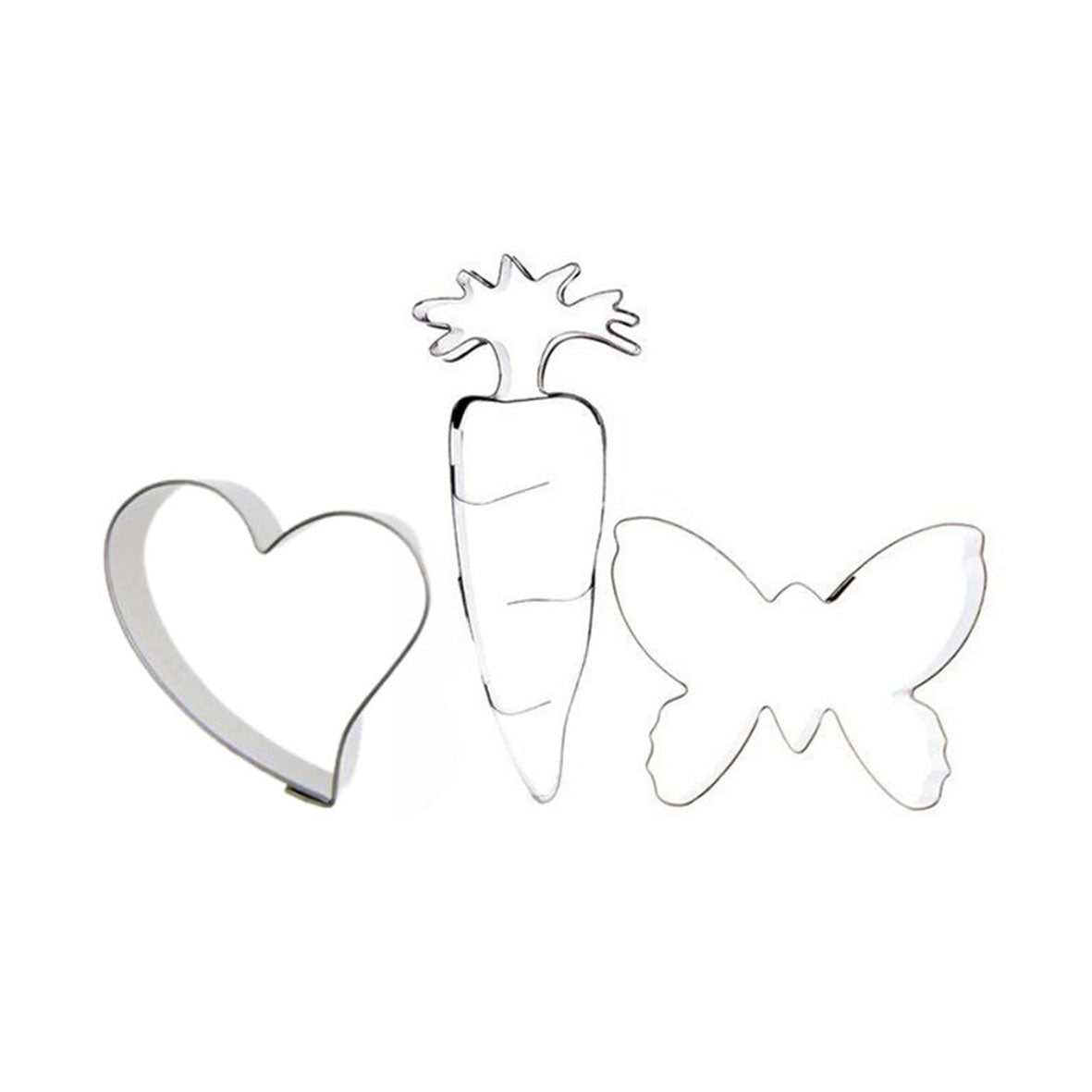 Das Ausstecherle-Set besteht aus drei Ausstechformen aus lebensmittelechtem Edelstahl in den Formen Herz, Karotte mit Blattspitze und Schmetterling, die hübsch auf einem schlichten weißen Hintergrund angeordnet sind.
