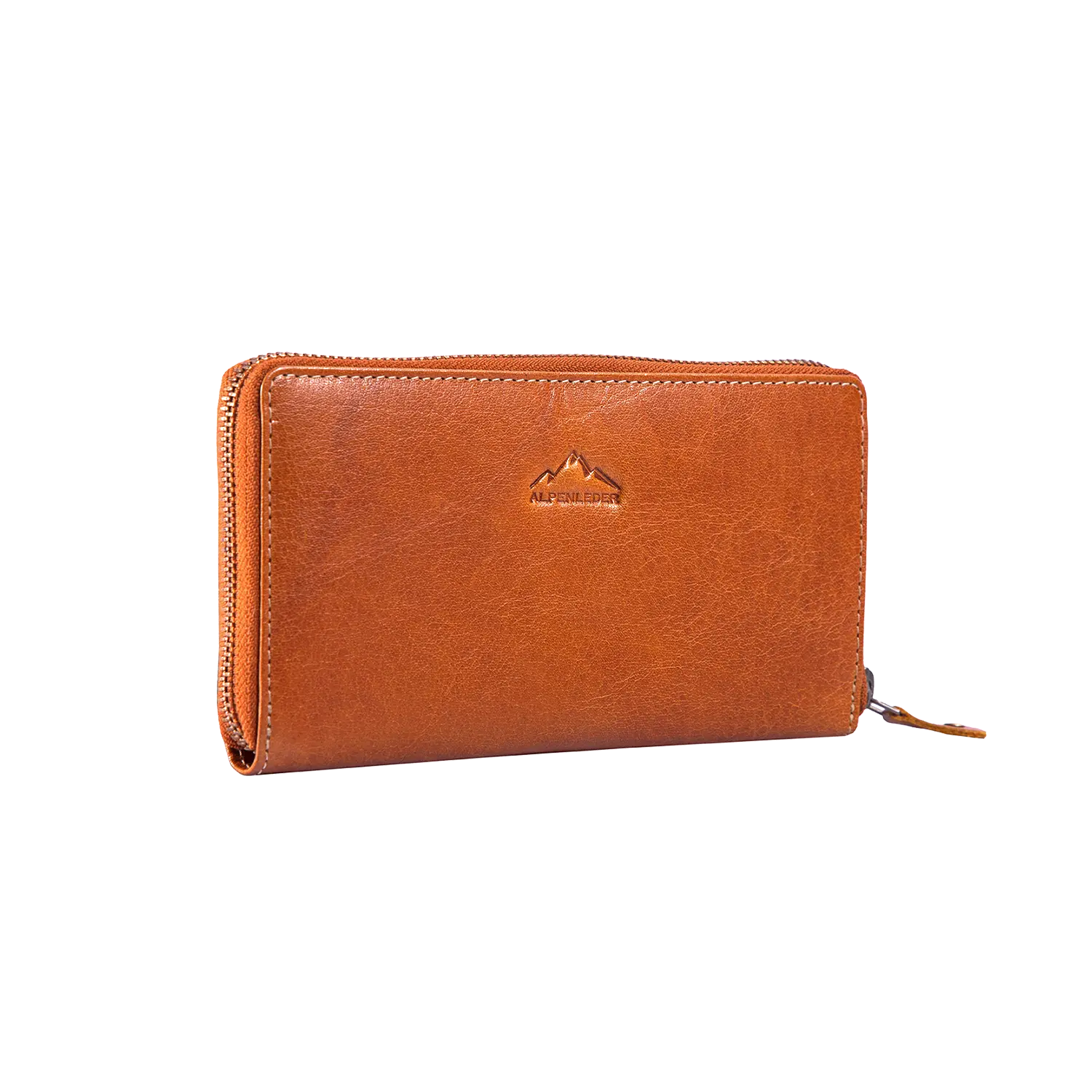 Der Damengeldbeutel EDELWEISS ist eine braune Lederbrieftasche mit Rundum-Reißverschluss, einem geprägten kleinen Berglogo auf der Vorderseite und einem RFID-Schutz für erhöhte Sicherheit.