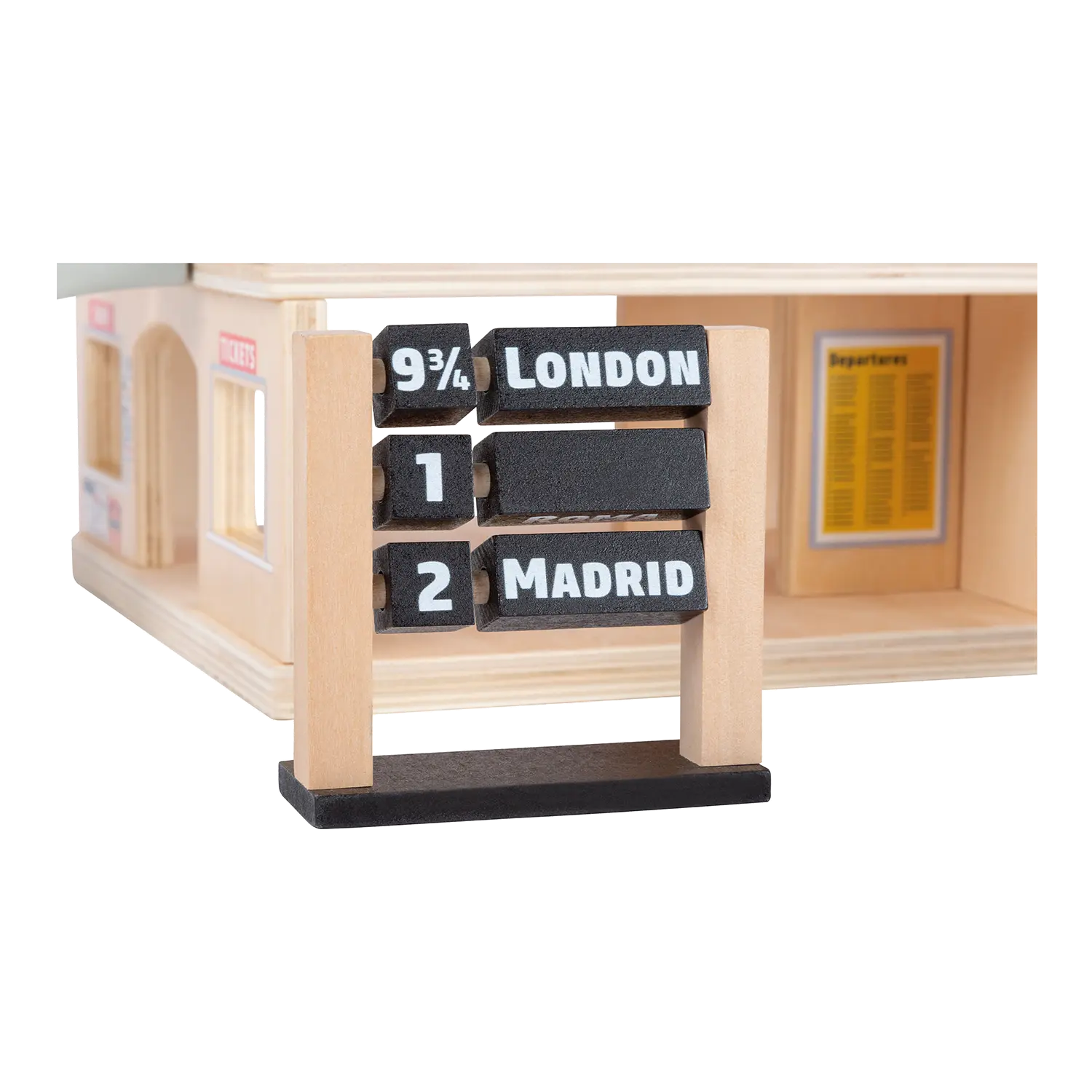 Bahnhofsset aus Holz mit Schildern aus London und Madrid und nummerierten Gleisen.
