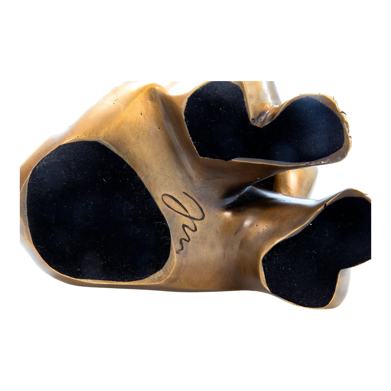 Nahaufnahme von Jagna Webers Unterschrift unter einer Skulptur des Kleinen Elefanten.