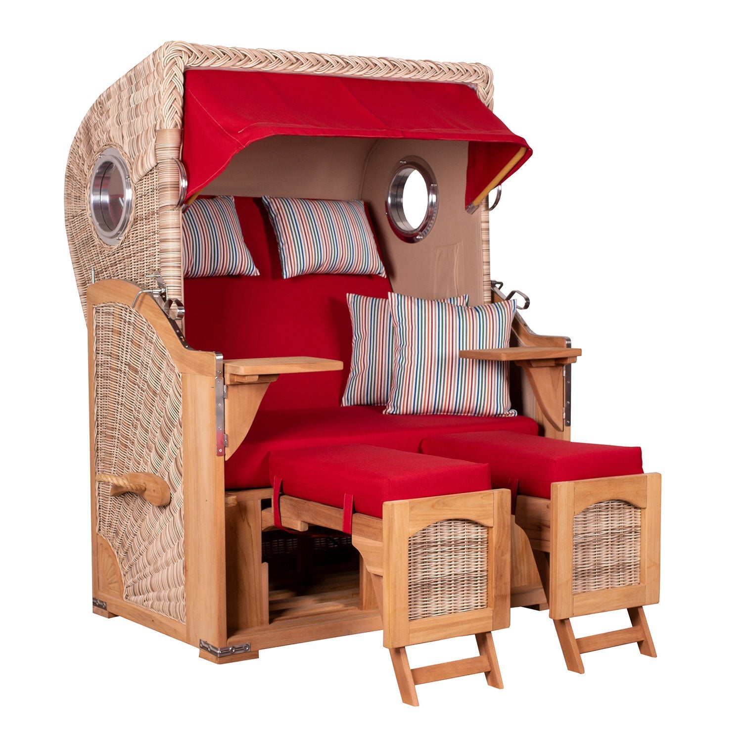 Liebhaber von Outdoor-Möbeln werden den Strandkorb DÜNE lieben. Er verfügt über ein rotes Dach, gestreifte Kissen, Akzente aus Teakholz, zwei ausklappbare Fußstützen und Seitentabletts – perfekt für einen gemütlichen Rückzugsort am Meer.