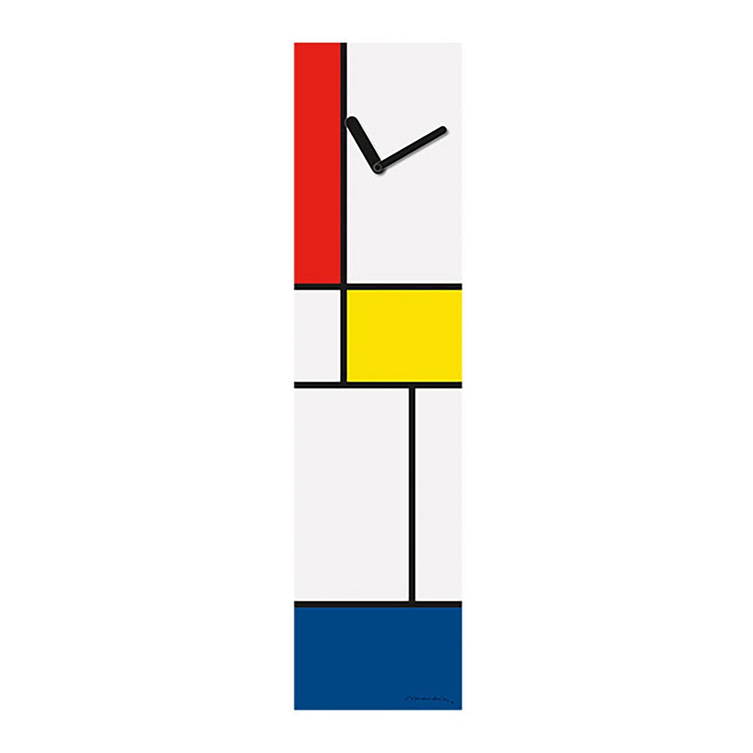 Die Wanduhr „Komposition“ ist eine moderne, minimalistische Wanduhr, inspiriert von moderner Kunst und Piet Mondrian. Sie besteht aus roten, gelben und blauen Rechtecken mit schwarzen Linien auf weißem Hintergrund und schlichten schwarzen Uhrzeigern.