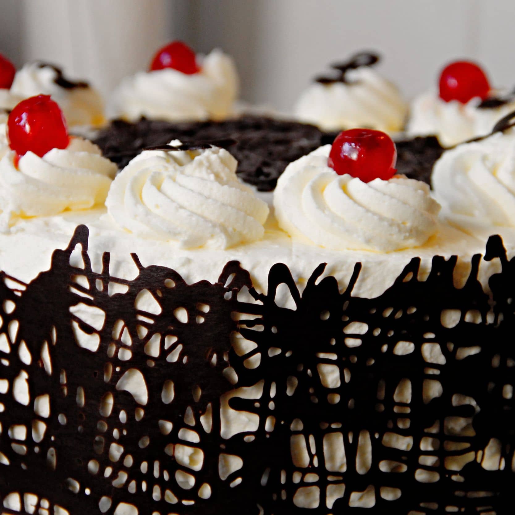 Schwarzwälder Spezialitäten wie die Schwarzwälder Kirschtorte