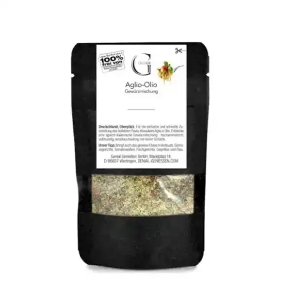 Ein schwarzer Beutel mit der Gewürzmischung Aglio-Olio mit einem weißen Etikett auf der Vorderseite.