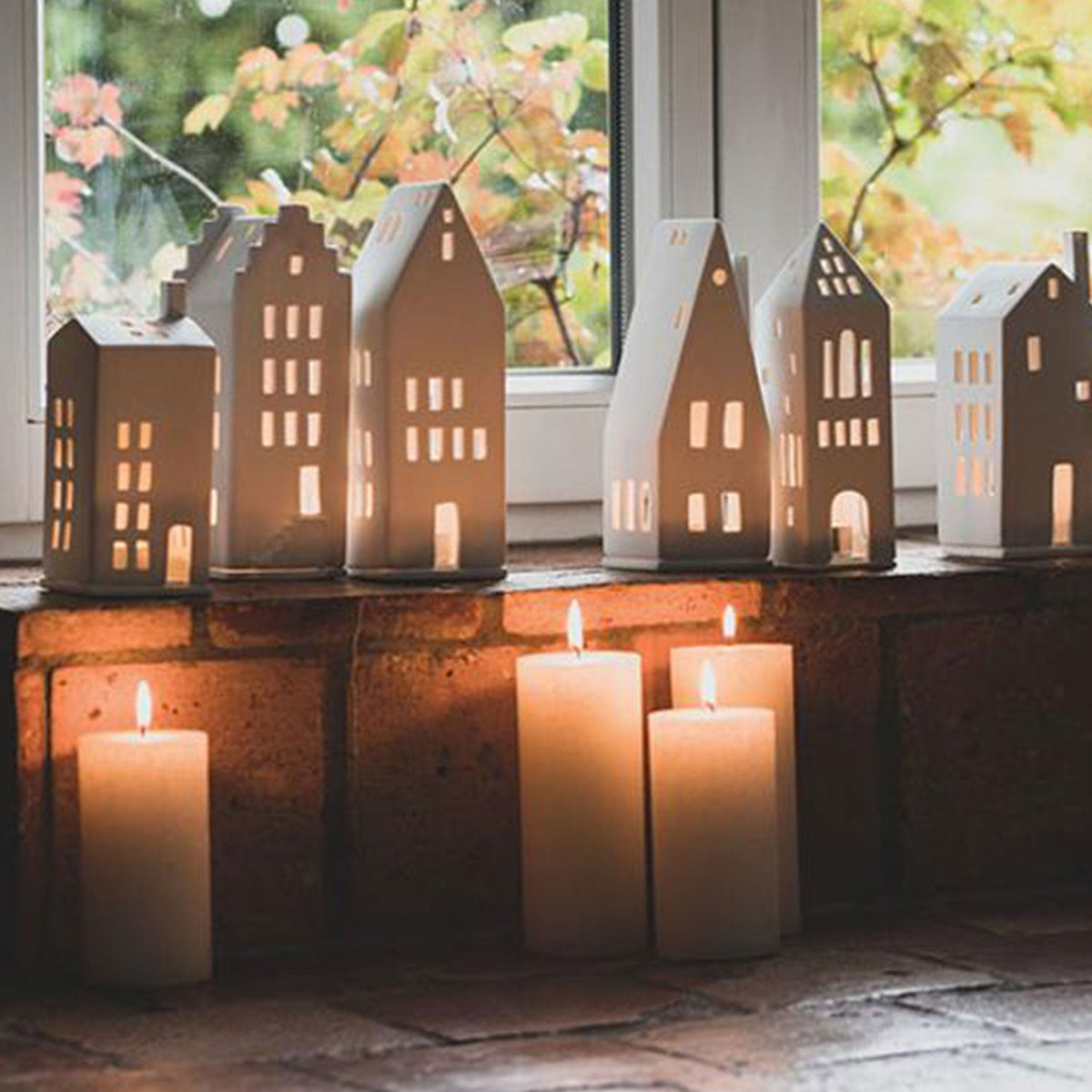 Das kleine Lichthaus mit Spitzdach kann man mit anderen Lichthäusern kombinieren.