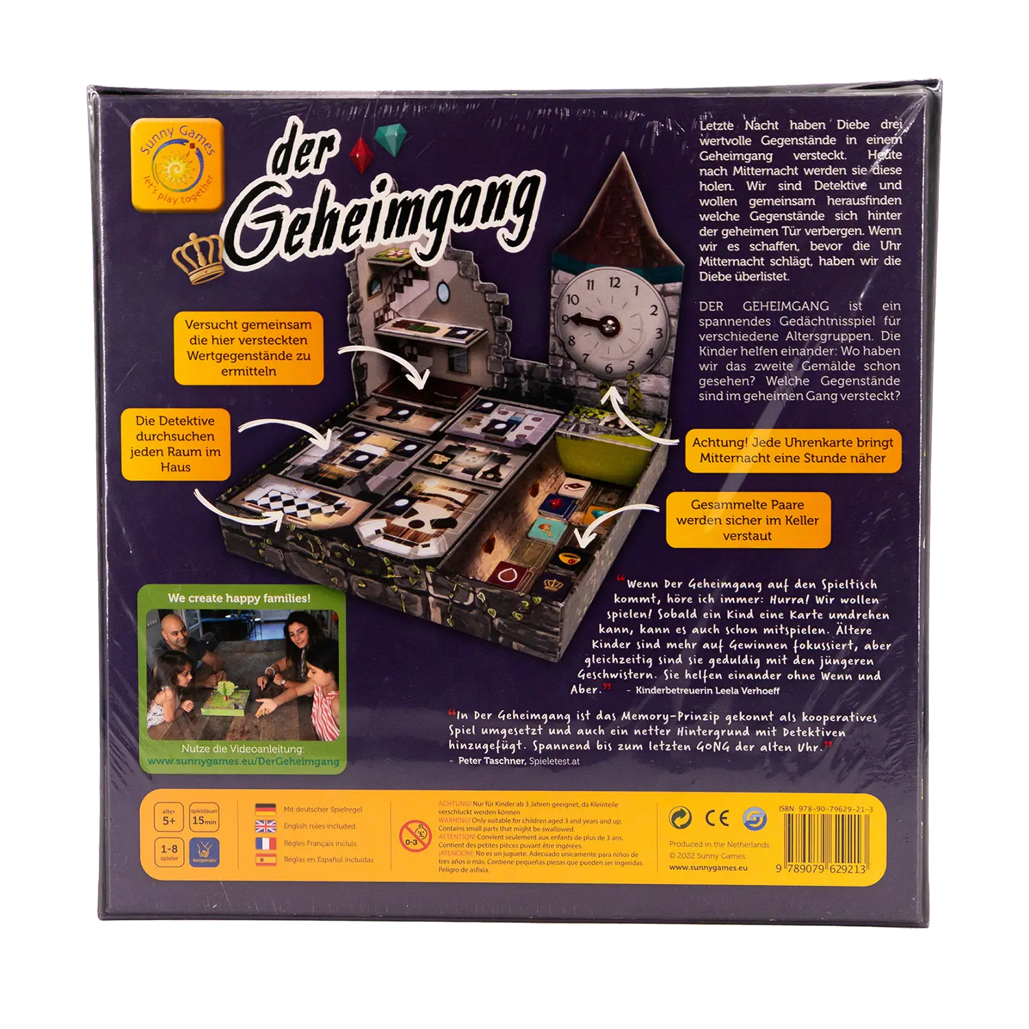 Auf der Rückseite der Schachtel „Der Geheimgang – Brettspiel“ sind ein geheimnisvolles Haus, eine Uhr und ein deutscher Text zu diesem kooperativen Memory-Spiel abgebildet. Ein Bild von zwei Kindern unterstreicht die Teamarbeit, neben verschiedenen Logos und Symbolen.