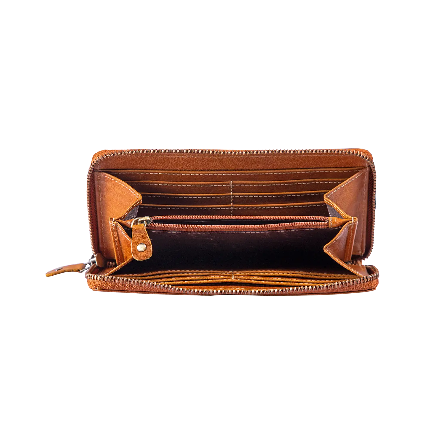 Der Damengeldbeutel EDELWEISS ist ein offenes Portemonnaie aus braunem Leder mit RFID-Schutz und Reißverschluss. Er verfügt über mehrere leere Kartenfächer und ein zentrales Fach, das vertikal angeordnet ist und so den geräumigen Innenraum vor weißem Hintergrund hervorhebt.