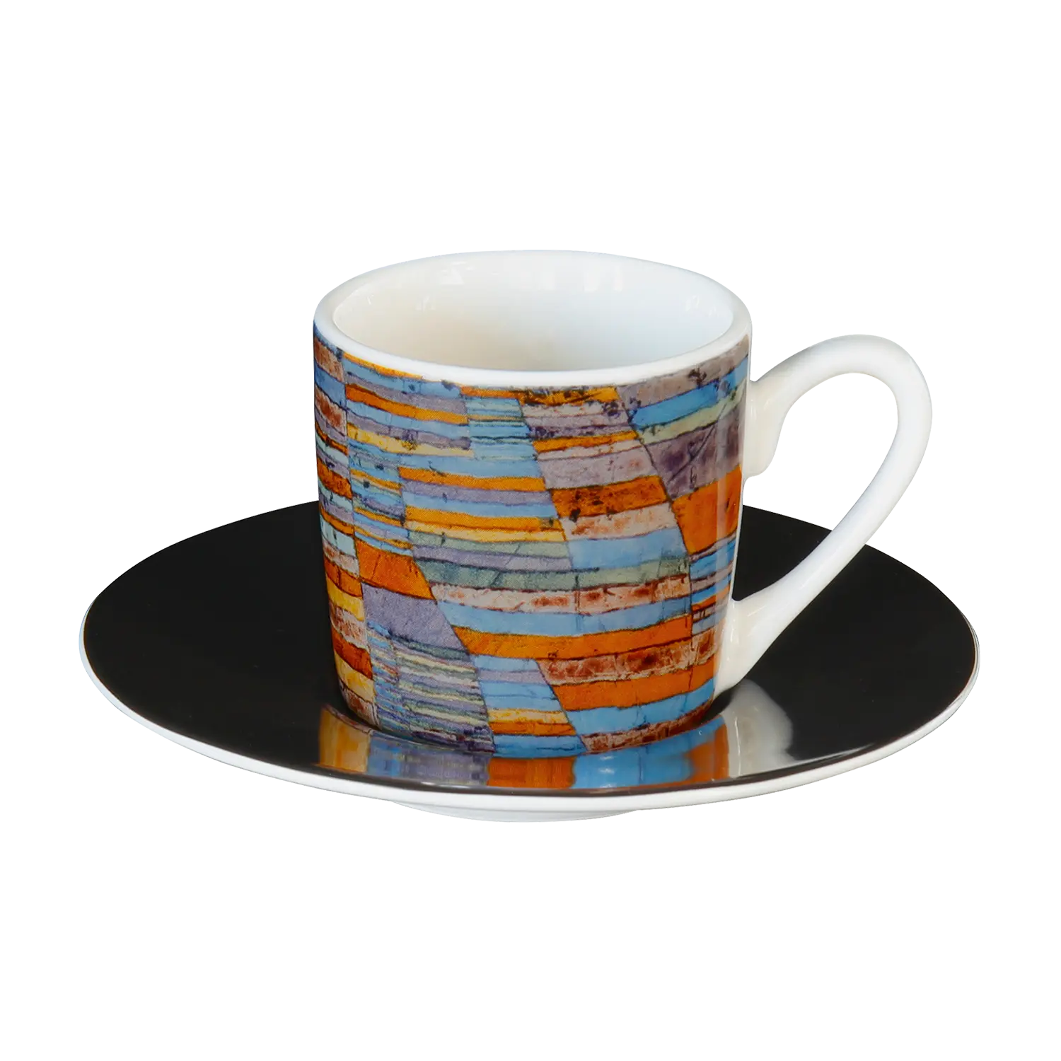 Vier Espresso-Tassen mit Künstlermotiven im Set, bunte Muster auf Schwarz.