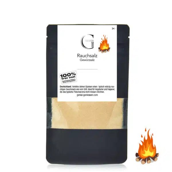 Schwarzer Beutel mit der Aufschrift Rauchsalz Gewürzsalz mit einem Feuersymbol und Gewürz im Inneren.