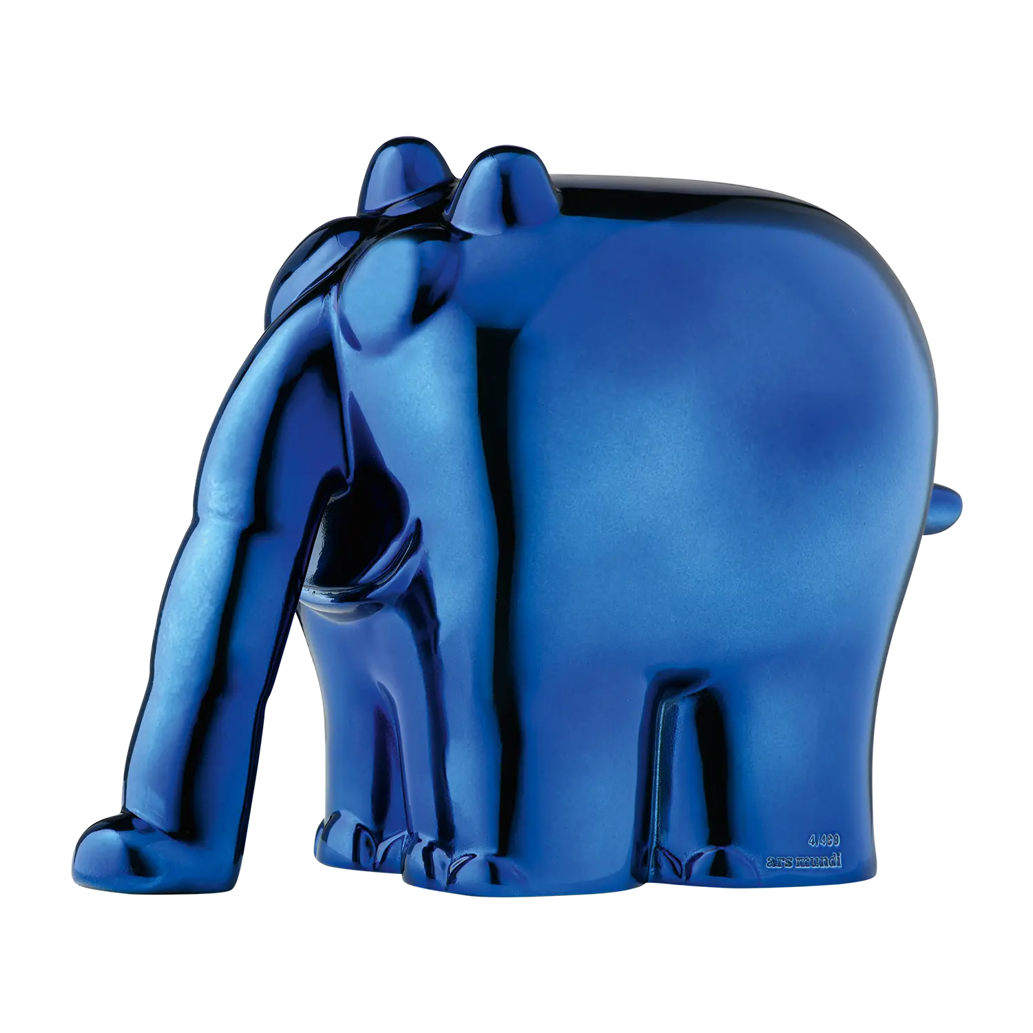 Die Skulptur Ottifant von ars mundi ist blau, glänzend und steht auf vier Beinen.