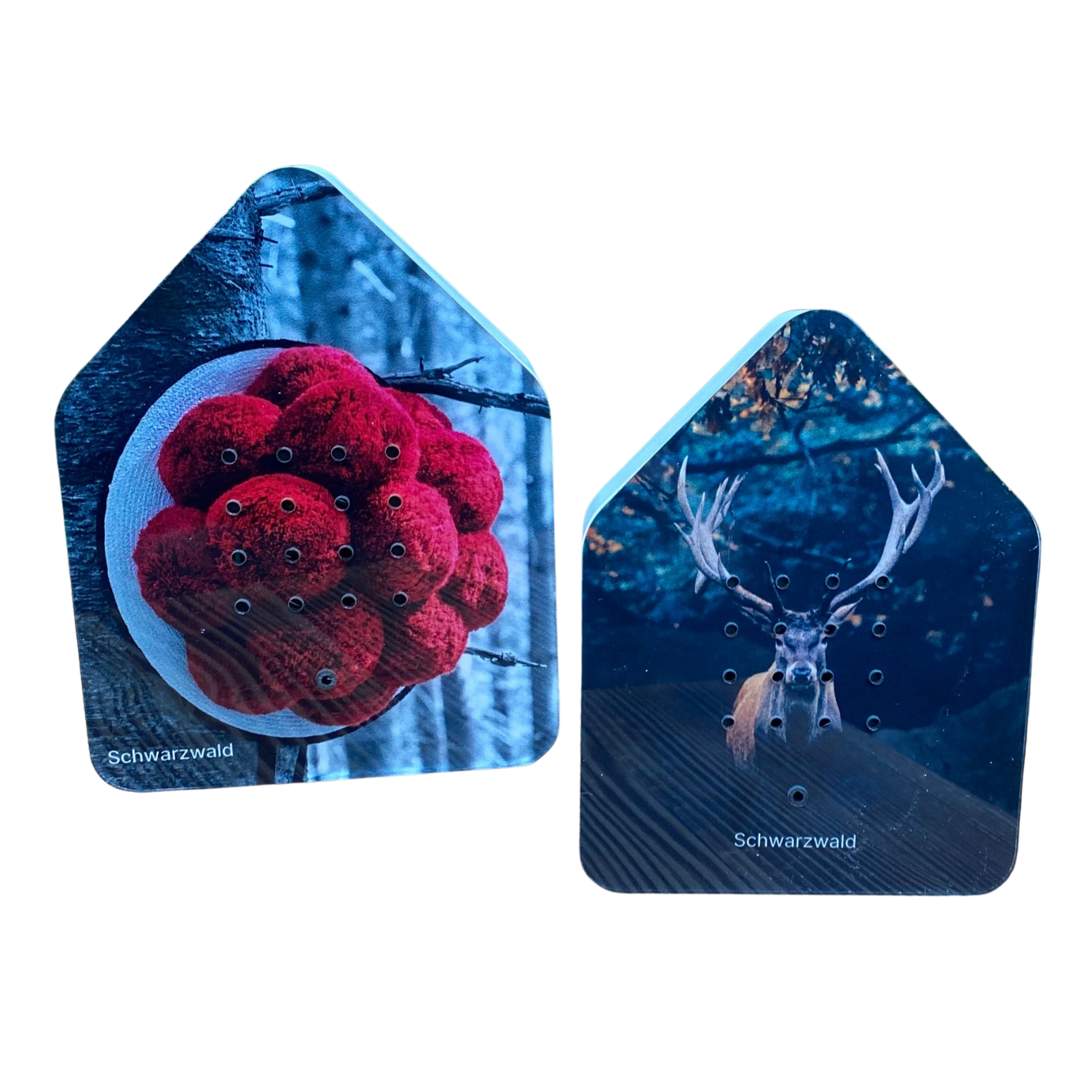 Zwei hausförmige Karten: Zwitscherbox "Bollenhut" oder "Hirsch".